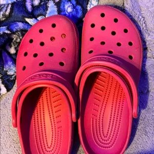 More crocs